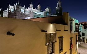 C-10 Vegueta Apartment - Private Rooftop Pool